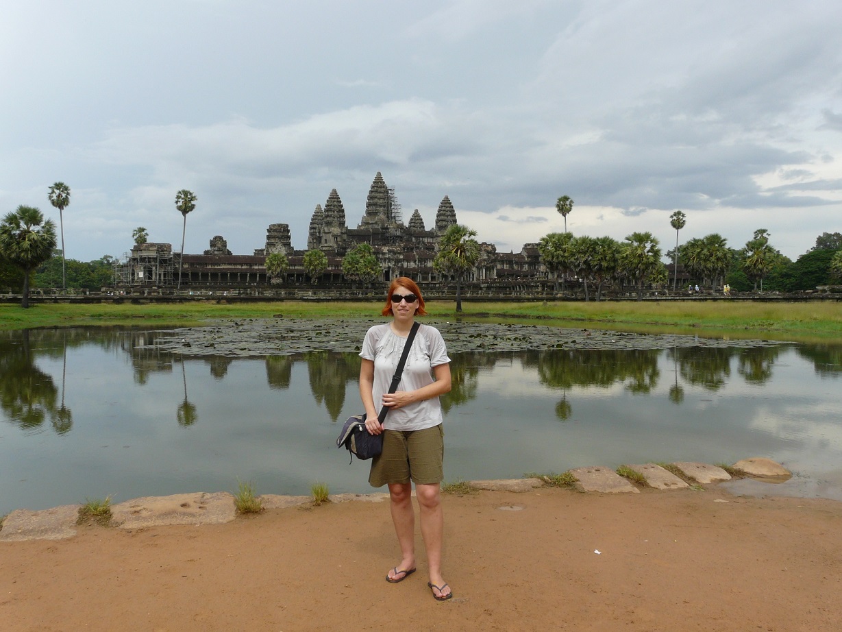 Anja beim Angkor Wat in Kambodscha